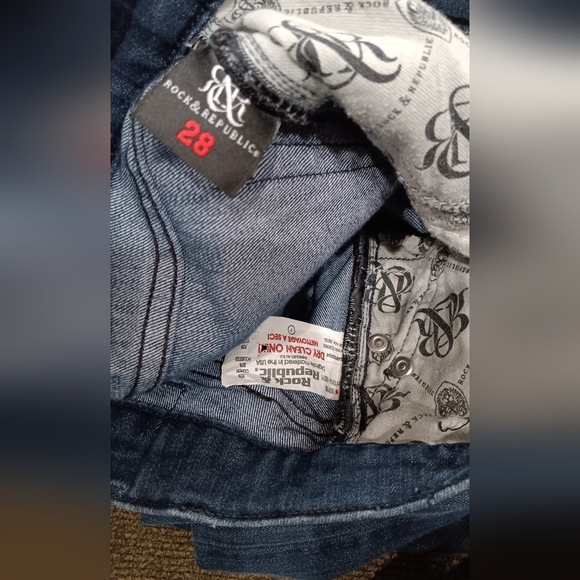 ROCK & REPUBLIC WOMEN'S LOW- RISE JEANS SIZE 28 DARK WASH BLING POCKET DENIM - Picture 10 of 13